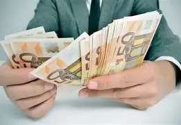 salaire commissionnaire transport 2025 / rémunération métier transport / combien gagne un commissionnaire / revenu annuel commissionnaire / formation MKDMY